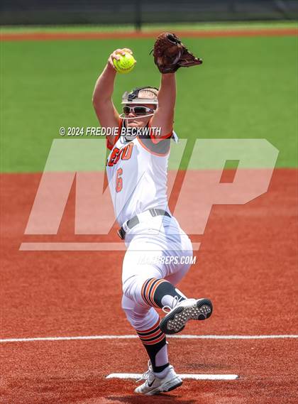 Thumbnail 2 in Aledo vs. Harlingen South (UIL 5A Softball Semifinal) photogallery.