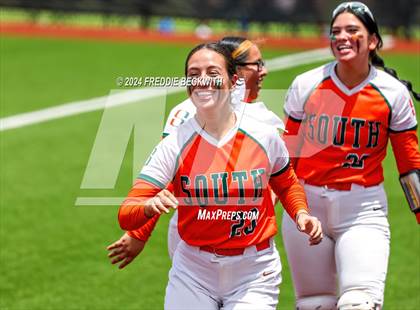 Thumbnail 2 in Aledo vs. Harlingen South (UIL 5A Softball Semifinal) photogallery.