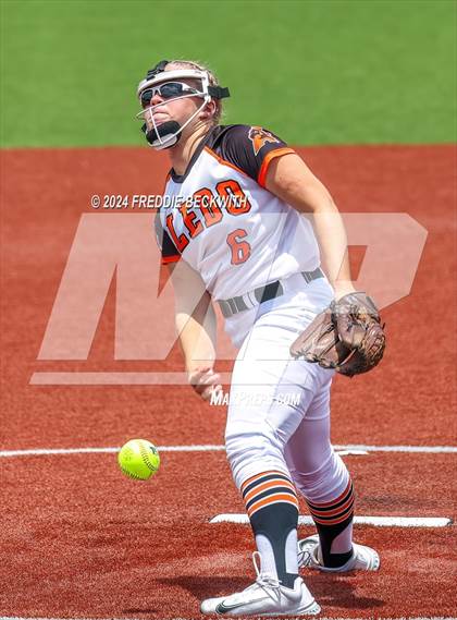 Thumbnail 2 in Aledo vs. Harlingen South (UIL 5A Softball Semifinal) photogallery.