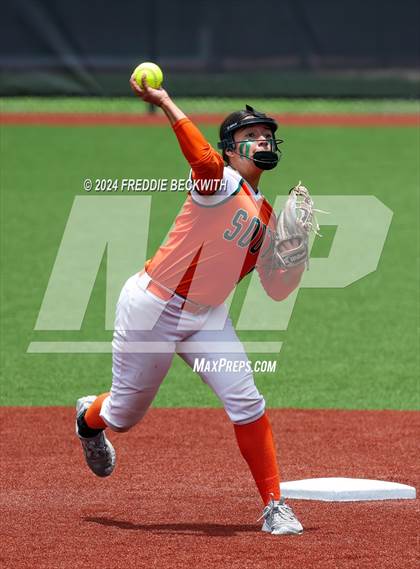 Thumbnail 3 in Aledo vs. Harlingen South (UIL 5A Softball Semifinal) photogallery.