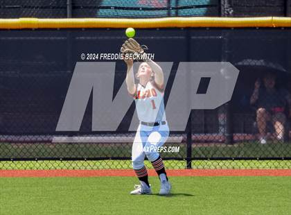 Thumbnail 1 in Aledo vs. Harlingen South (UIL 5A Softball Semifinal) photogallery.