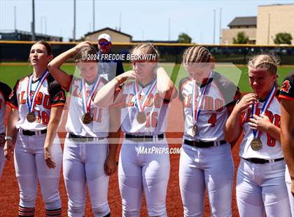 Thumbnail 1 in Aledo vs. Harlingen South (UIL 5A Softball Semifinal) photogallery.