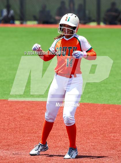 Thumbnail 3 in Aledo vs. Harlingen South (UIL 5A Softball Semifinal) photogallery.