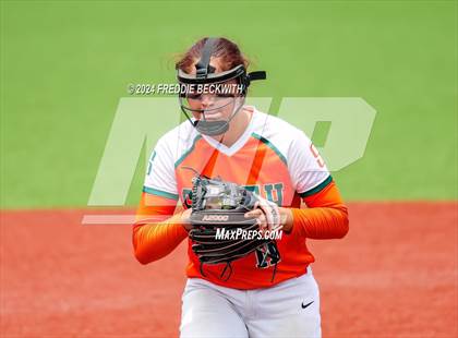 Thumbnail 1 in Aledo vs. Harlingen South (UIL 5A Softball Semifinal) photogallery.