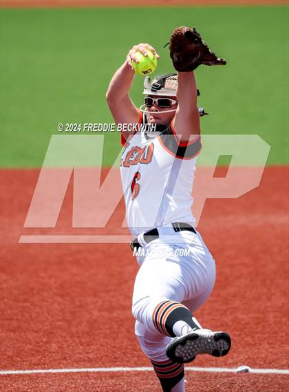 Thumbnail 2 in Aledo vs. Harlingen South (UIL 5A Softball Semifinal) photogallery.