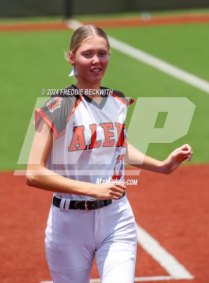 Thumbnail 3 in Aledo vs. Harlingen South (UIL 5A Softball Semifinal) photogallery.