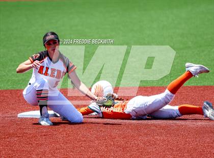 Thumbnail 3 in Aledo vs. Harlingen South (UIL 5A Softball Semifinal) photogallery.