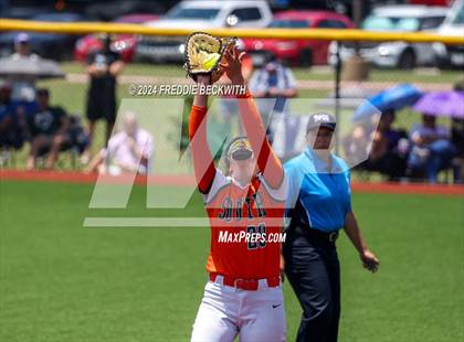 Thumbnail 1 in Aledo vs. Harlingen South (UIL 5A Softball Semifinal) photogallery.