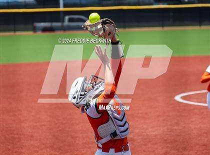 Thumbnail 1 in Aledo vs. Harlingen South (UIL 5A Softball Semifinal) photogallery.