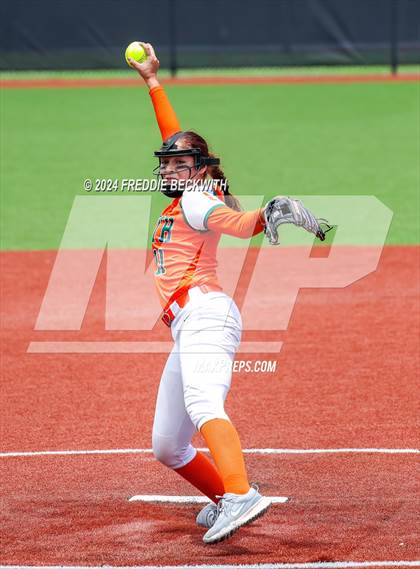 Thumbnail 3 in Aledo vs. Harlingen South (UIL 5A Softball Semifinal) photogallery.