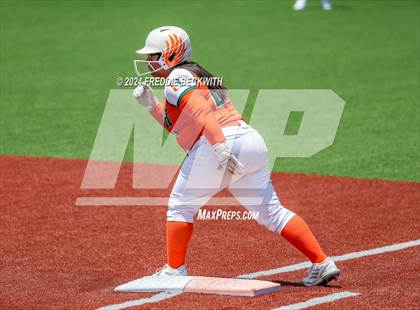 Thumbnail 2 in Aledo vs. Harlingen South (UIL 5A Softball Semifinal) photogallery.