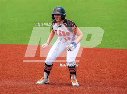 Thumbnail 2 in Aledo vs. Harlingen South (UIL 5A Softball Semifinal) photogallery.