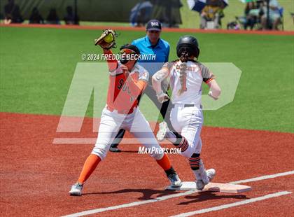 Thumbnail 2 in Aledo vs. Harlingen South (UIL 5A Softball Semifinal) photogallery.