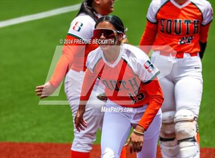 Thumbnail 3 in Aledo vs. Harlingen South (UIL 5A Softball Semifinal) photogallery.