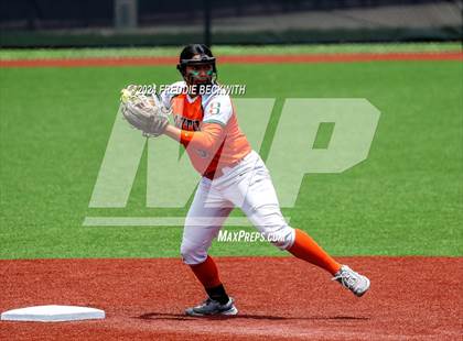 Thumbnail 3 in Aledo vs. Harlingen South (UIL 5A Softball Semifinal) photogallery.