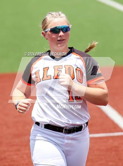 Thumbnail 2 in Aledo vs. Harlingen South (UIL 5A Softball Semifinal) photogallery.