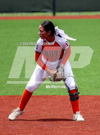 Thumbnail 2 in Aledo vs. Harlingen South (UIL 5A Softball Semifinal) photogallery.