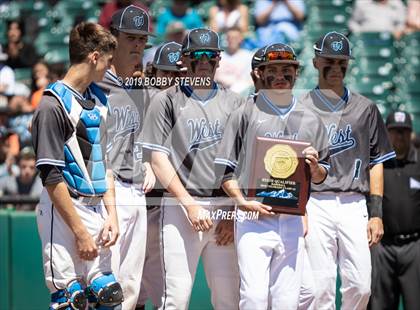 Thumbnail 3 in Pueblo West vs. Holy Family (CHSAA 4A Quarterfinal) photogallery.