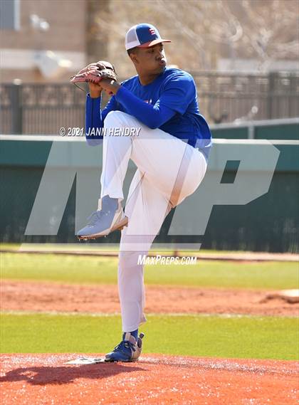 Thumbnail 3 in Bishop Manogue @ Bishop Gorman photogallery.