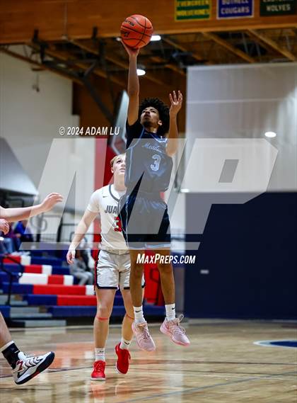 Thumbnail 1 in Meadowdale @ Juanita photogallery.