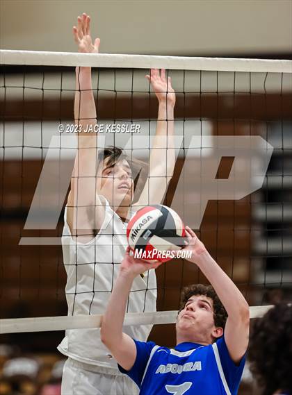 Thumbnail 2 in Agoura @ Crespi photogallery.