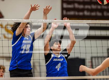 Thumbnail 1 in Agoura @ Crespi photogallery.