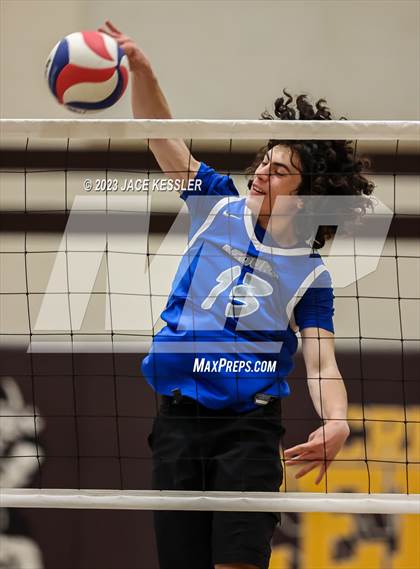 Thumbnail 2 in Agoura @ Crespi photogallery.