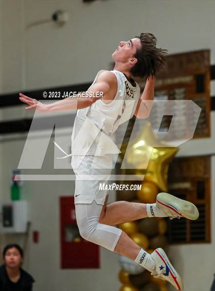 Thumbnail 1 in Agoura @ Crespi photogallery.