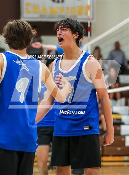 Thumbnail 2 in Agoura @ Crespi photogallery.