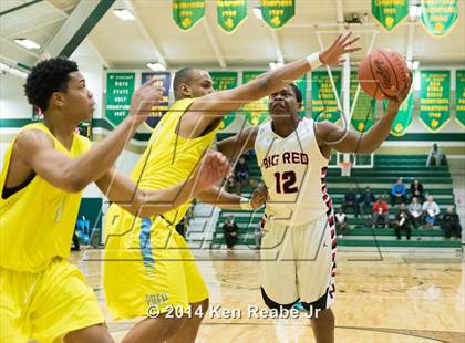 Thumbnail 2 in Huntington St. Joseph Prep vs. Hughes (LeBron James Classic) photogallery.