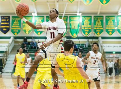 Thumbnail 1 in Huntington St. Joseph Prep vs. Hughes (LeBron James Classic) photogallery.