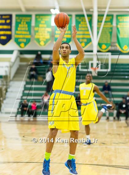 Thumbnail 3 in Huntington St. Joseph Prep vs. Hughes (LeBron James Classic) photogallery.