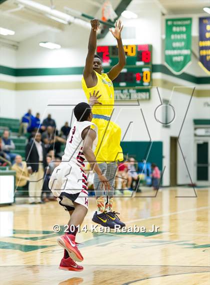Thumbnail 3 in Huntington St. Joseph Prep vs. Hughes (LeBron James Classic) photogallery.