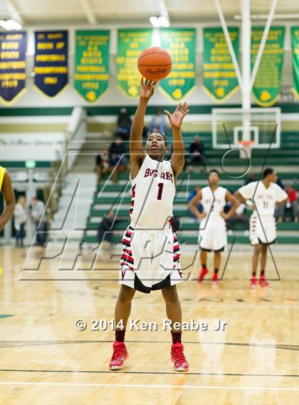 Thumbnail 2 in Huntington St. Joseph Prep vs. Hughes (LeBron James Classic) photogallery.