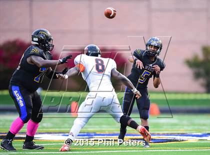 Thumbnail 3 in DuVal @ Wise photogallery.