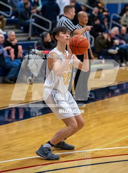 Thumbnail 3 in Seattle Prep vs. Bellevue (WIAA 3A District 2 Playoff) photogallery.