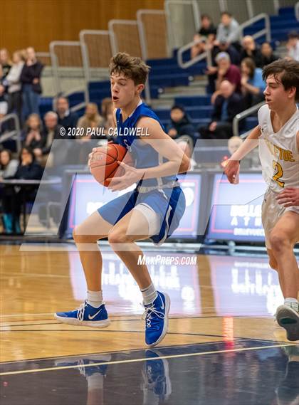 Thumbnail 3 in Seattle Prep vs. Bellevue (WIAA 3A District 2 Playoff) photogallery.