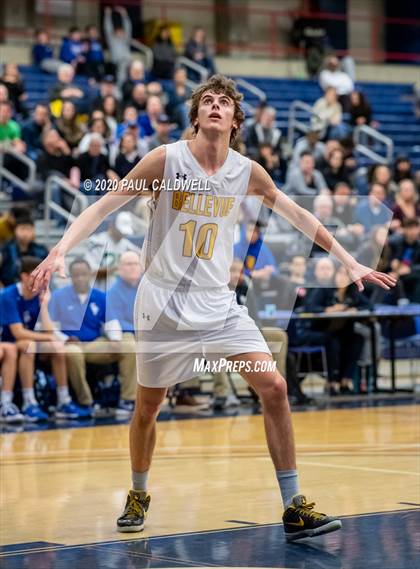 Thumbnail 2 in Seattle Prep vs. Bellevue (WIAA 3A District 2 Playoff) photogallery.