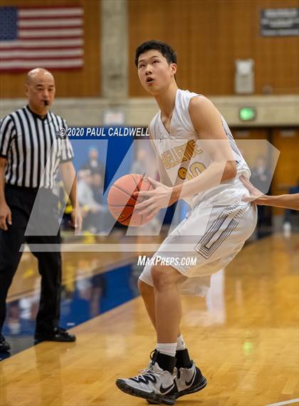 Thumbnail 2 in Seattle Prep vs. Bellevue (WIAA 3A District 2 Playoff) photogallery.