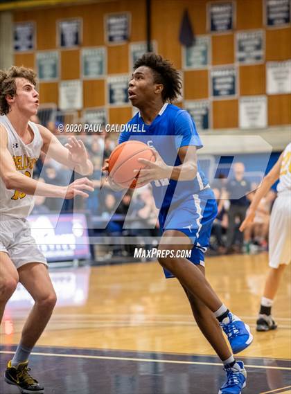 Thumbnail 3 in Seattle Prep vs. Bellevue (WIAA 3A District 2 Playoff) photogallery.