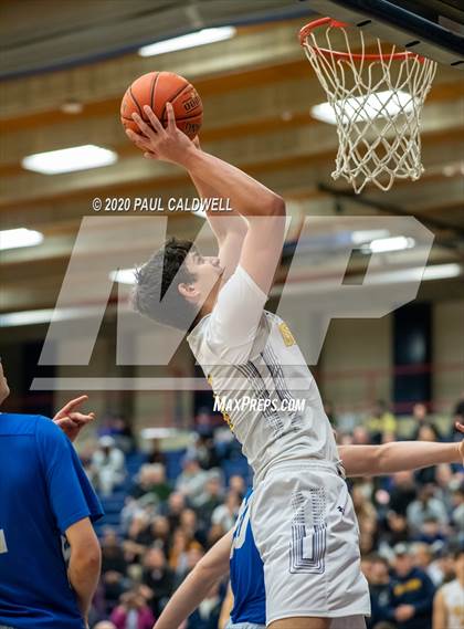 Thumbnail 2 in Seattle Prep vs. Bellevue (WIAA 3A District 2 Playoff) photogallery.