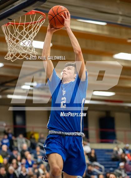 Thumbnail 1 in Seattle Prep vs. Bellevue (WIAA 3A District 2 Playoff) photogallery.