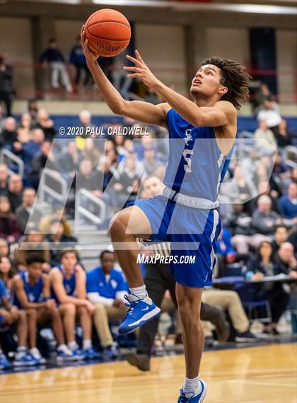 Thumbnail 2 in Seattle Prep vs. Bellevue (WIAA 3A District 2 Playoff) photogallery.