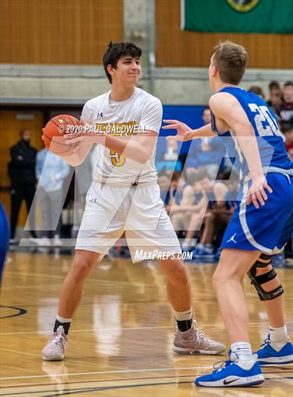 Thumbnail 1 in Seattle Prep vs. Bellevue (WIAA 3A District 2 Playoff) photogallery.