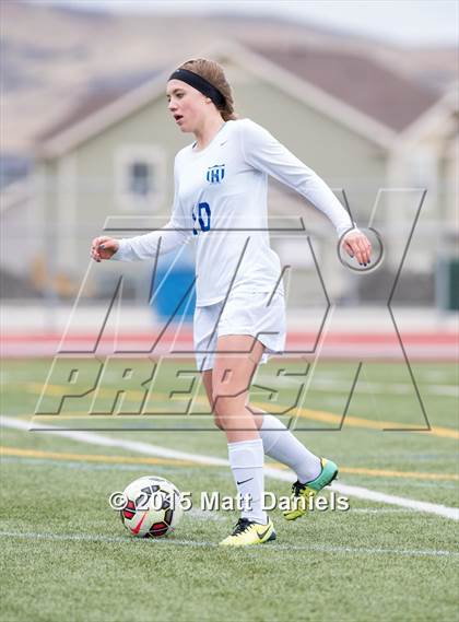 Thumbnail 2 in Ponderosa vs. Legend photogallery.