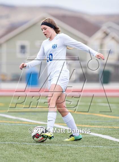 Thumbnail 1 in Ponderosa vs. Legend photogallery.