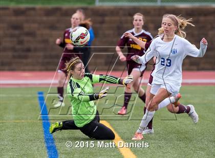 Thumbnail 2 in Ponderosa vs. Legend photogallery.
