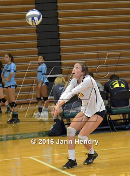 Thumbnail 2 in Rancho Cucamonga vs. Oak Ridge (Durango Fall Classic) photogallery.