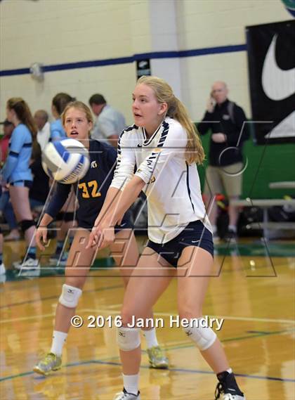 Thumbnail 3 in Rancho Cucamonga vs. Oak Ridge (Durango Fall Classic) photogallery.