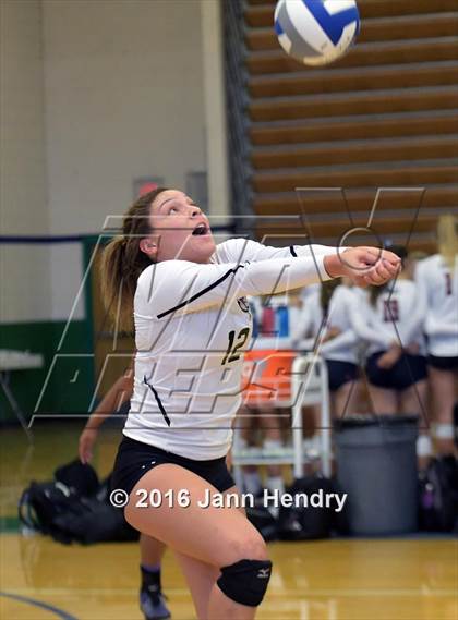 Thumbnail 2 in Rancho Cucamonga vs. Oak Ridge (Durango Fall Classic) photogallery.